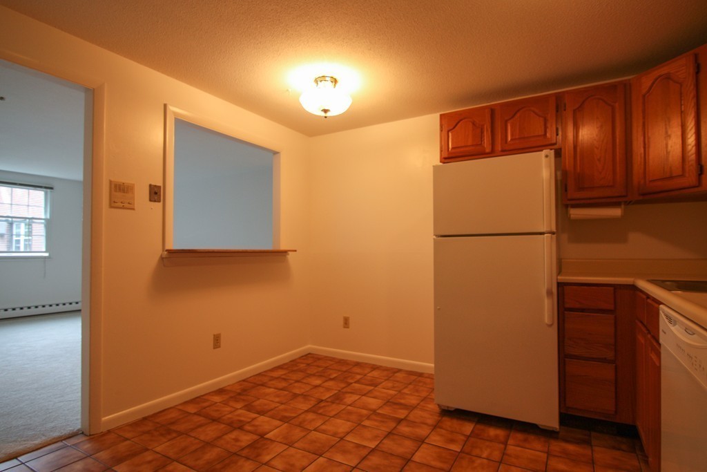 77 Leonard Road, Unit 77 Boxborough, MA 01719 - Photo 4 of 13