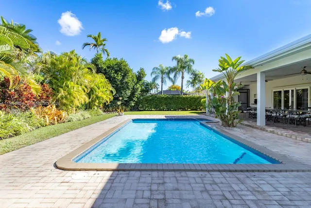 a view of a outdoor space