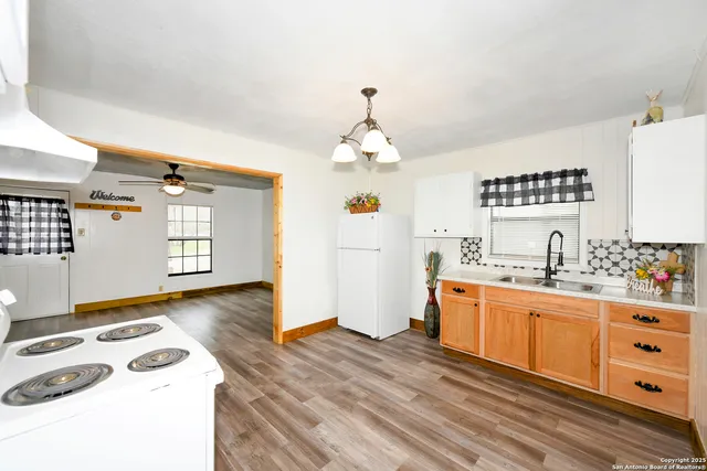 $1,150 | 429 Palo Alto Drive, Von Ormy, TX 78073