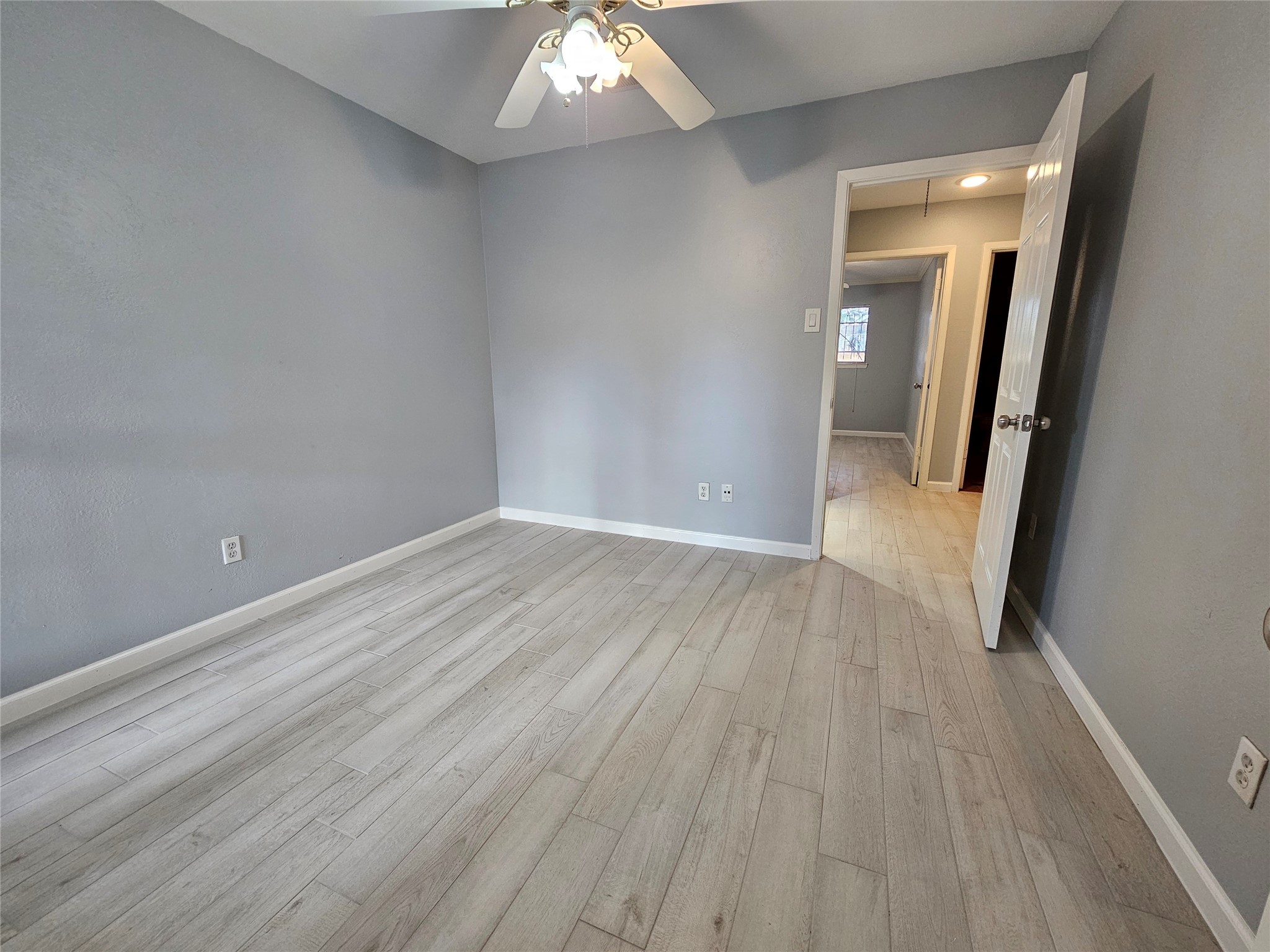 2502 Knoll Street Houston, TX 77080 - Photo 24 of 38