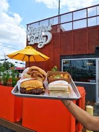 2502 Knoll Street Houston, TX 77080 - Photo 38 of 38 Great dining opporunities.