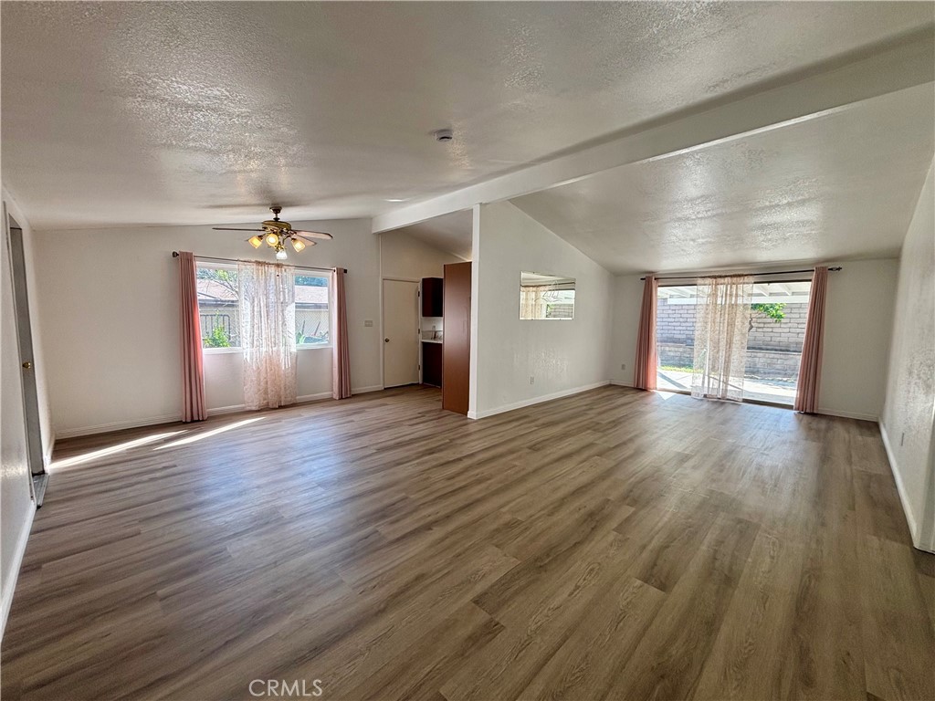 8842 Mentone Place Riverside, CA 92503 - Photo 4 of 15