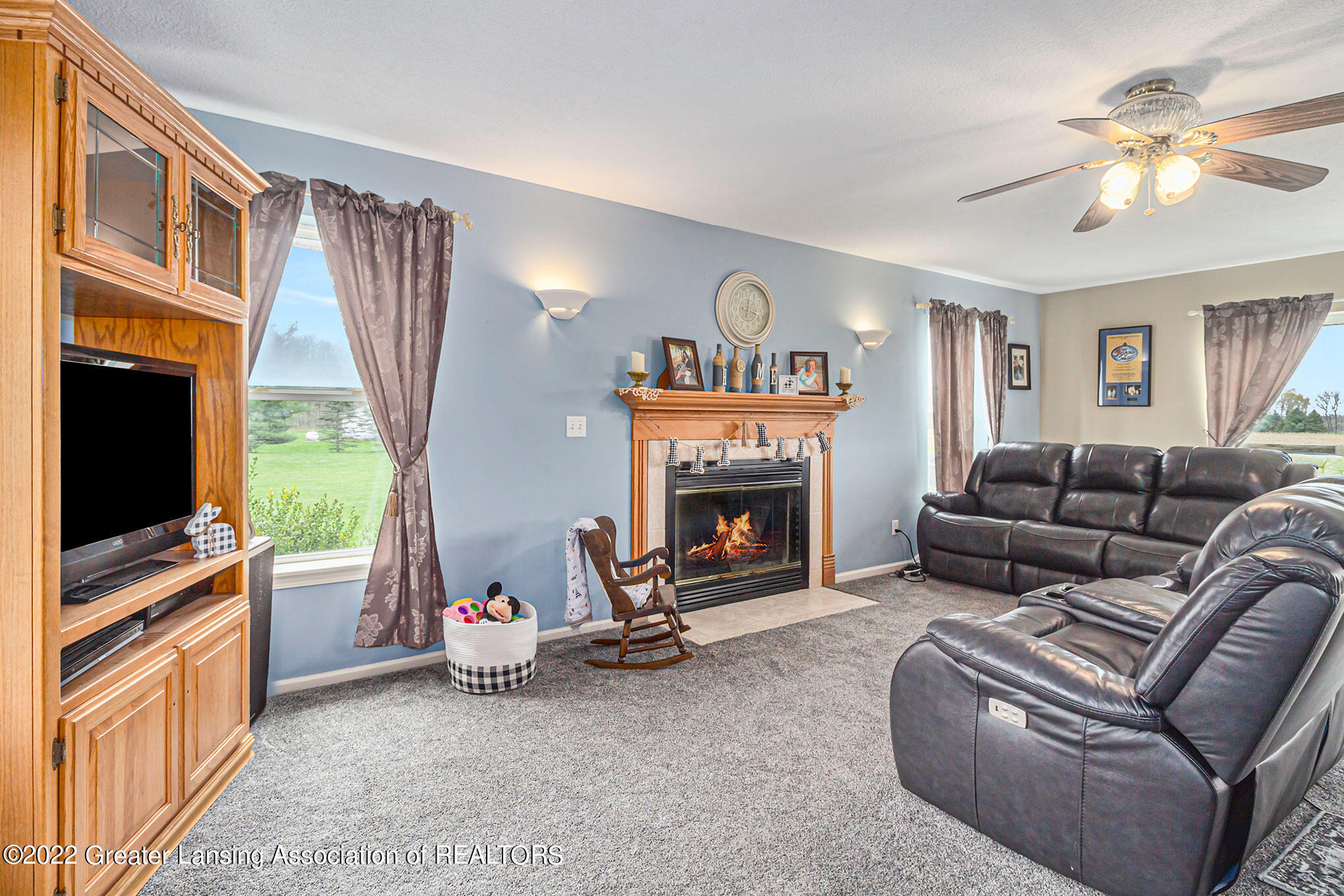 2113 Hubbard Road Charlotte, MI 48813 - Photo 4 of 27 04