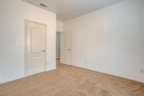 $2,150 | 1721 Castle Creek Drive, Little Elm, TX 75068