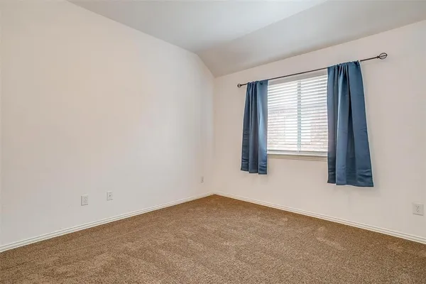 $2,150 | 1721 Castle Creek Drive, Little Elm, TX 75068