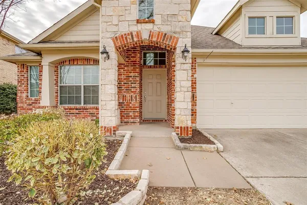 $2,150 | 1721 Castle Creek Drive, Little Elm, TX 75068