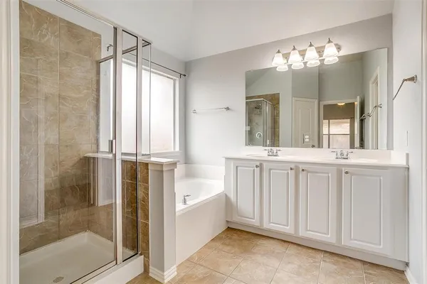 $2,150 | 1721 Castle Creek Drive, Little Elm, TX 75068