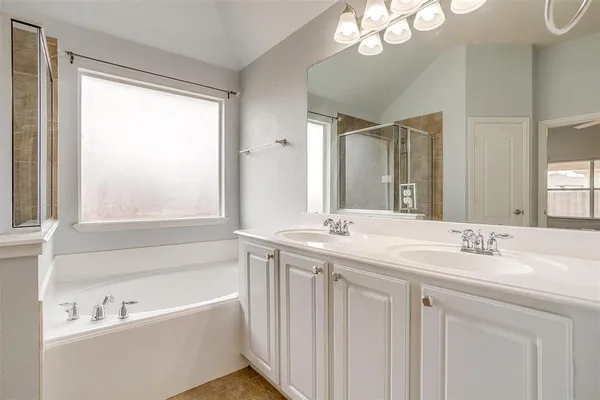 $2,150 | 1721 Castle Creek Drive, Little Elm, TX 75068