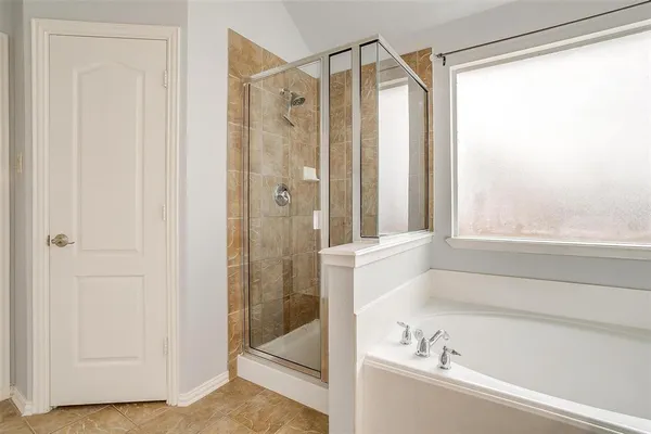$2,150 | 1721 Castle Creek Drive, Little Elm, TX 75068