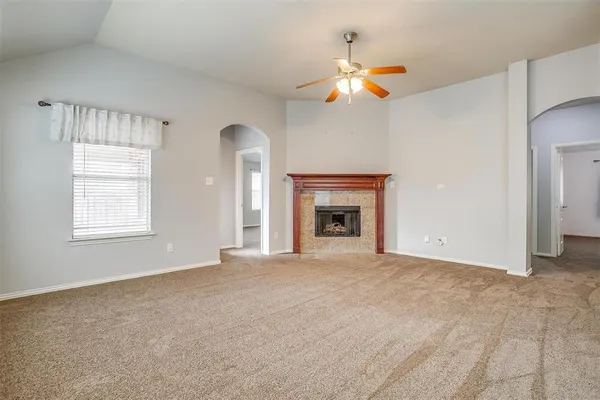 $2,150 | 1721 Castle Creek Drive, Little Elm, TX 75068
