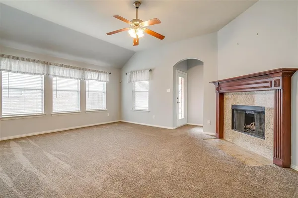 $2,150 | 1721 Castle Creek Drive, Little Elm, TX 75068