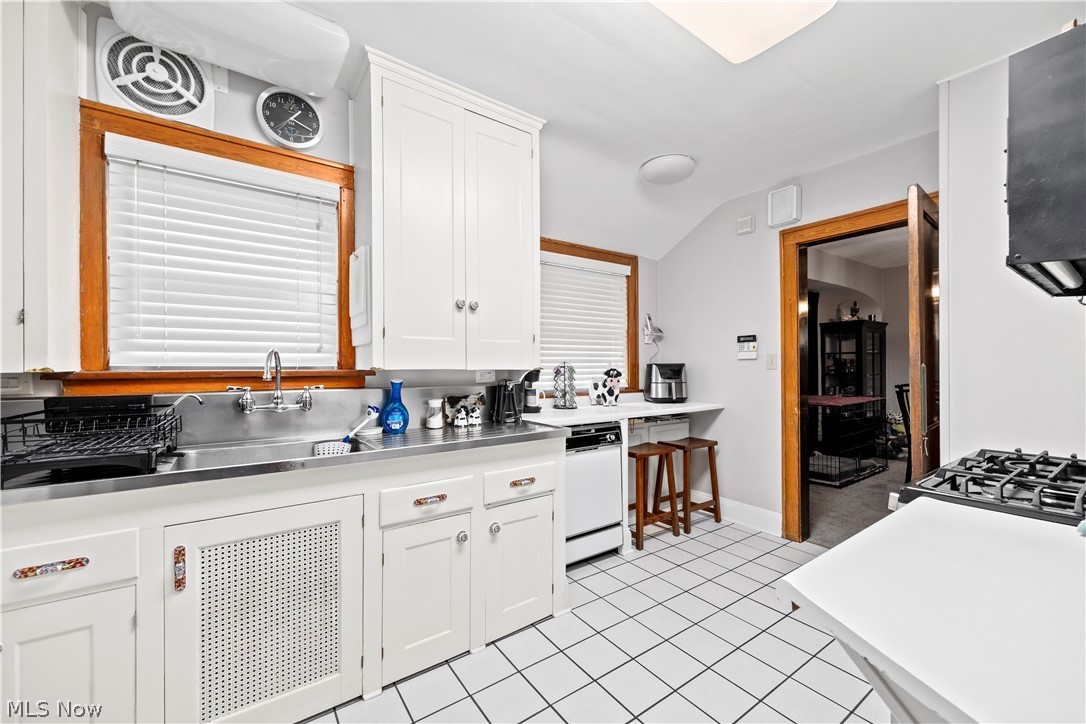 3569 Warren Road Cleveland, OH 44111 - Photo 11 of 40 Gallery Image 11
