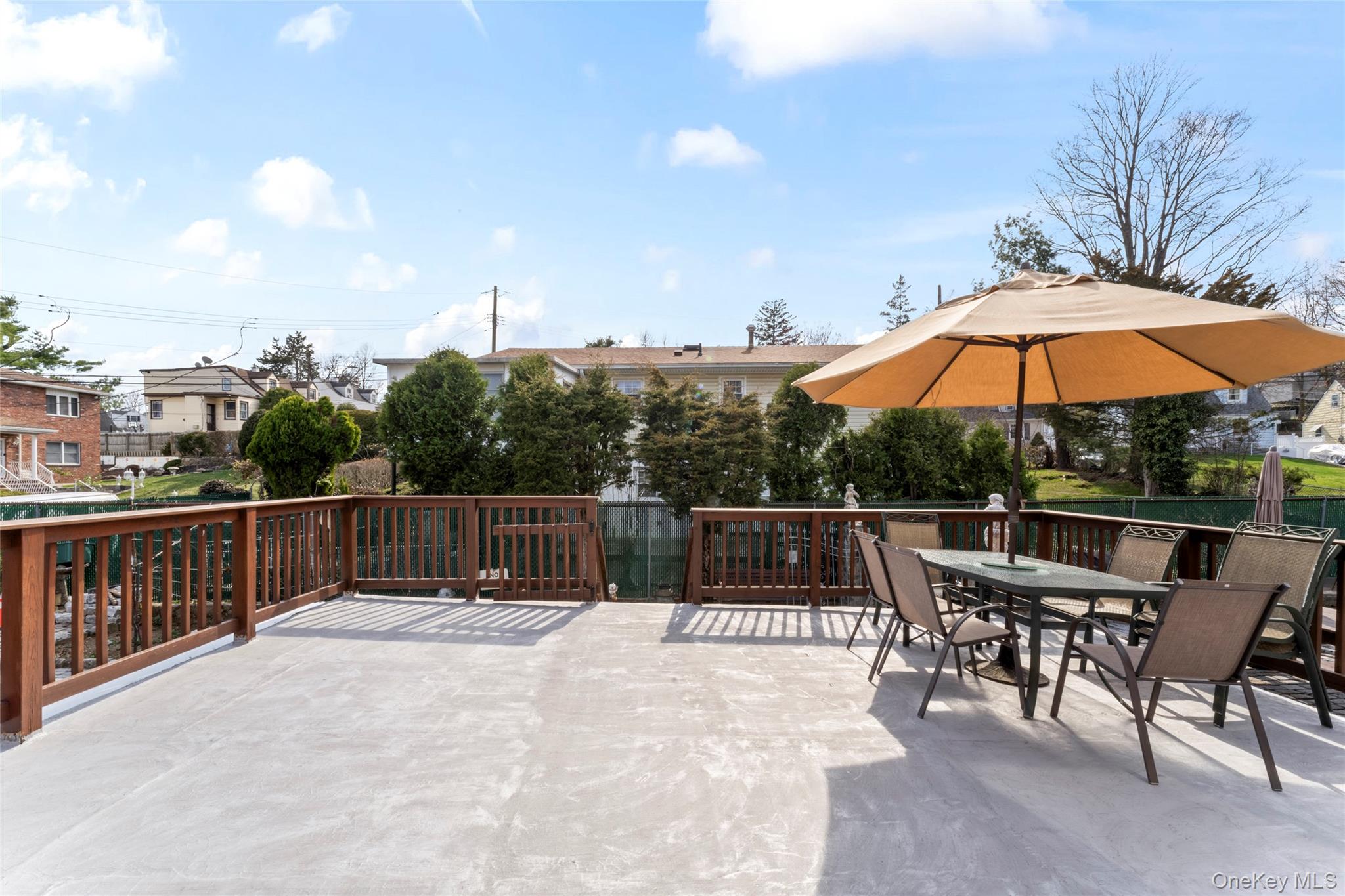 18 Butler Place Yonkers, NY 10710 - Photo 28 of 46 a terrace with outdoor seating and city view