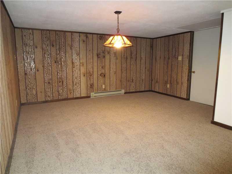879 Freeport Road Freeport, PA 16229 - Photo 15 of 23 Family Room.
