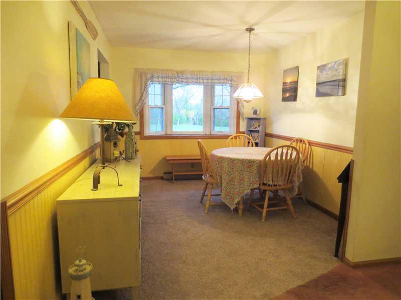 879 Freeport Road Freeport, PA 16229 - Photo 6 of 23 Dining Room. Bay window.