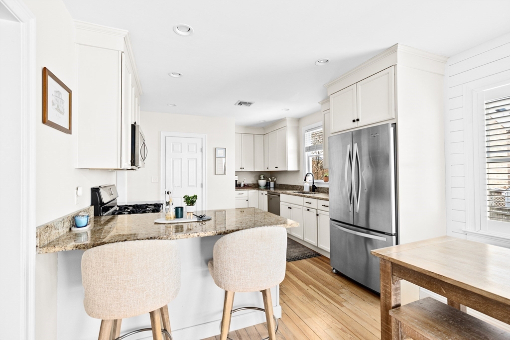 7 Old Colony Road Hull, MA 02045 - Photo 10 of 35 Gallery Image 10