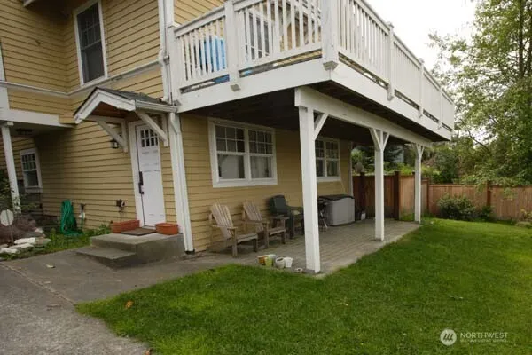 $1,275,000 | 2071 Gilman Drive West, Seattle, WA 98119