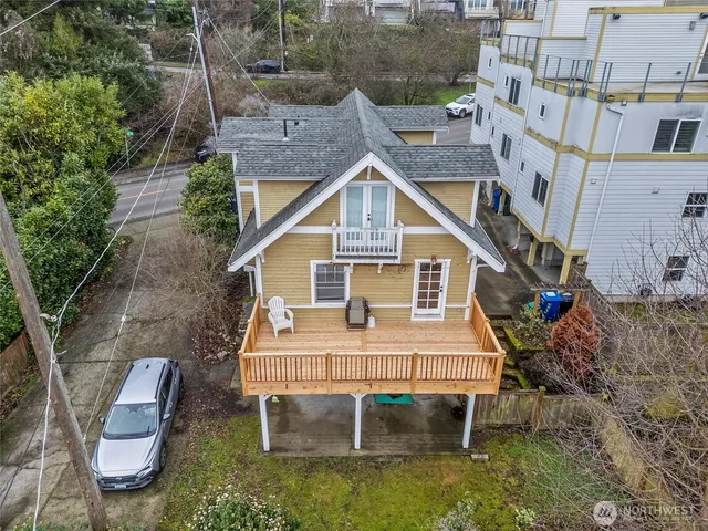 $1,275,000 | 2071 Gilman Drive West, Seattle, WA 98119