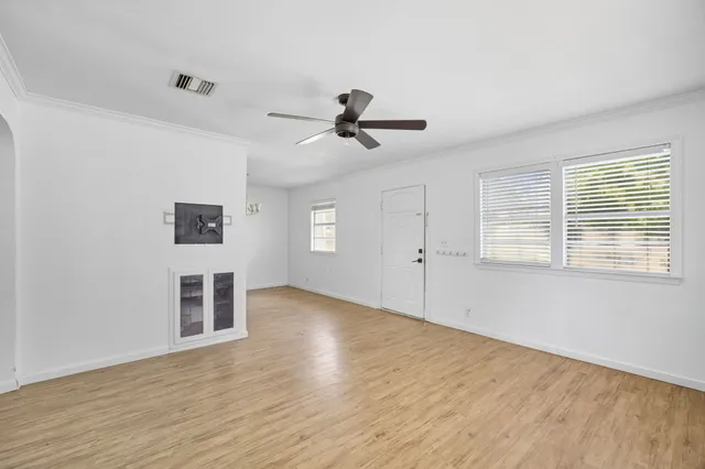 $124,000 | 1937 West Robin Avenue, Orange, TX 77632