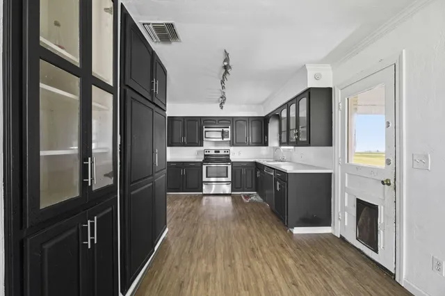 $124,000 | 1937 West Robin Avenue, Orange, TX 77632