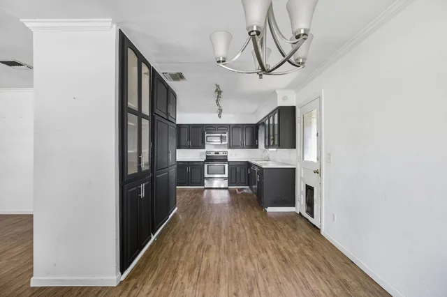 $124,000 | 1937 West Robin Avenue, Orange, TX 77632