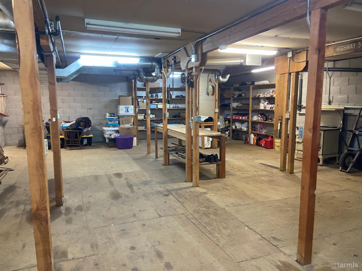 1085 Cooks Spur Road Twin Bridges, CA 95735 - Photo 27 of 30 a view of a garage with chairs