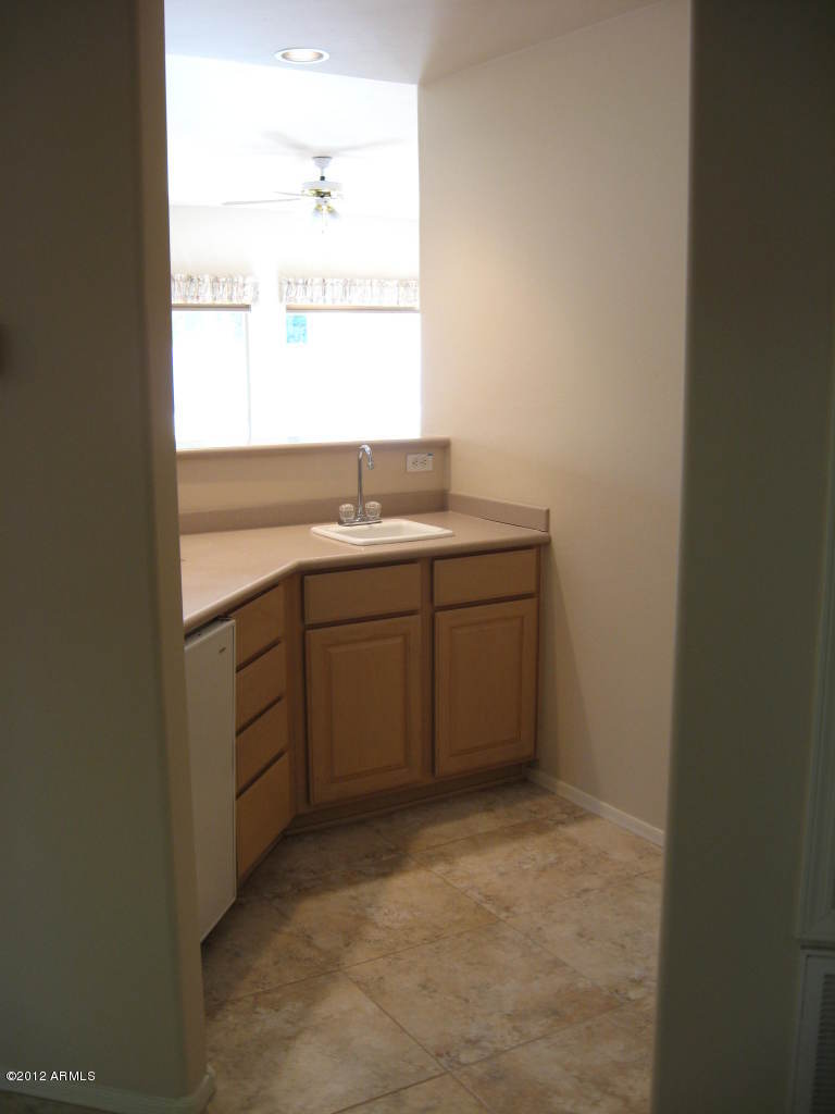 2187 East Victor Road Gilbert, AZ 85296 - Photo 13 of 32 Wet Bar w/frig