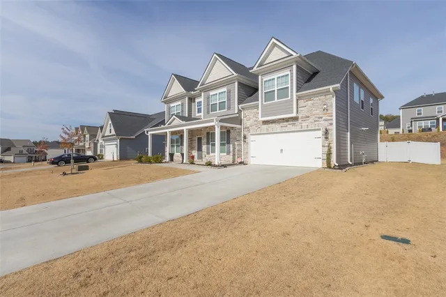 $589,000 | 333 Carriage Hl Drive, Easley, SC 29642