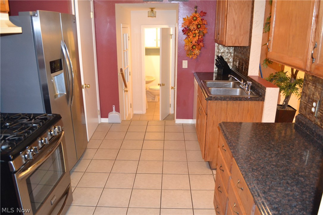1278 Brainard Road Lyndhurst, OH 44124 - Photo 3 of 33