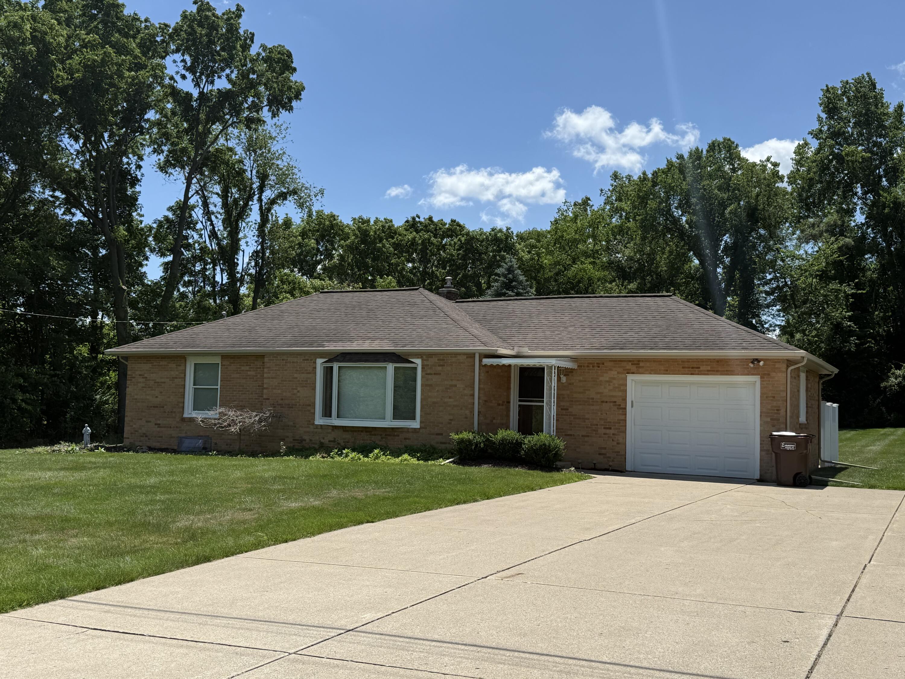 4497 McCain Road Jackson, MI 49201 - Photo 1 of 1 IMG_2228