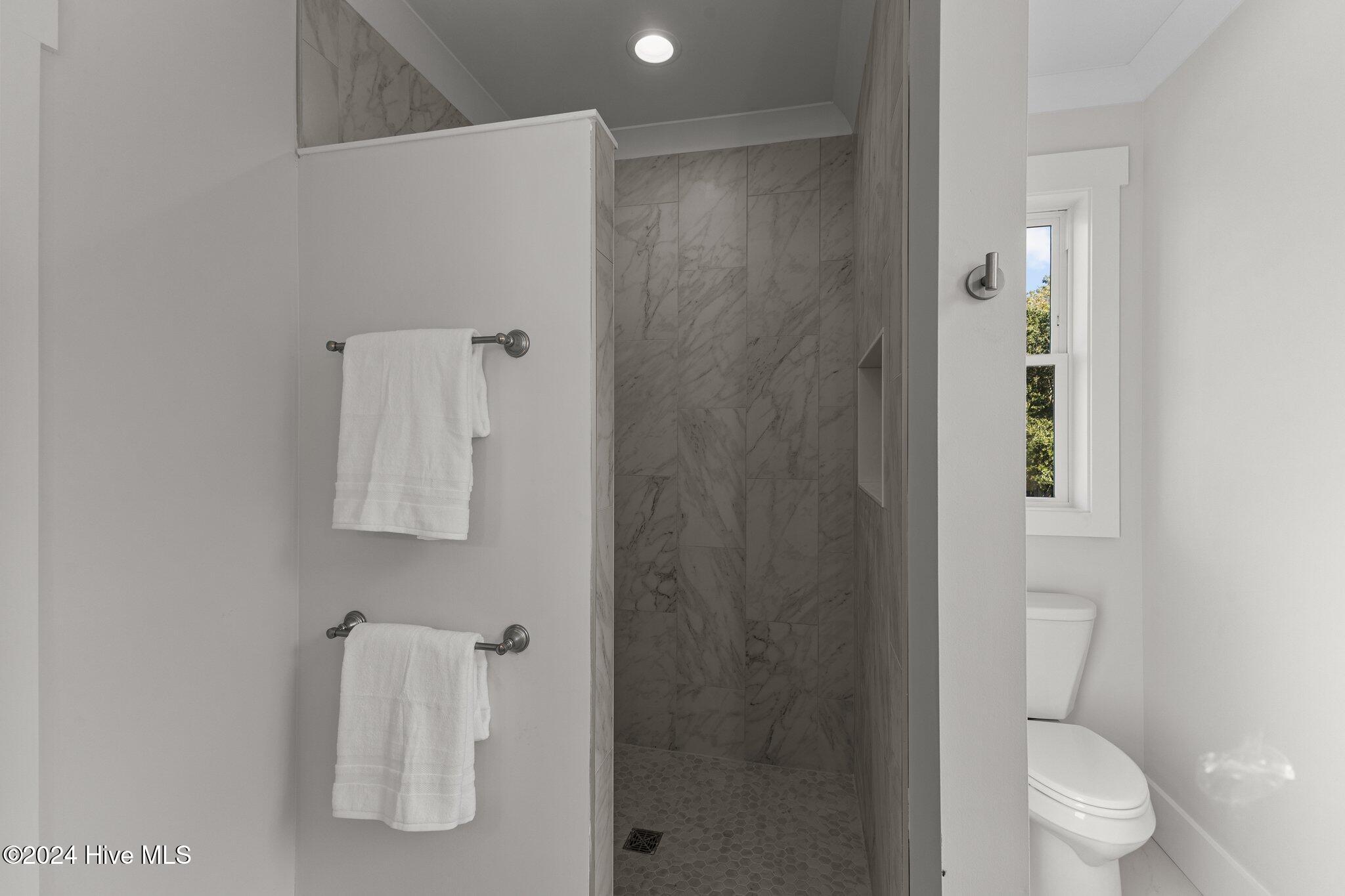 314 Anson Road Beaufort, NC 28516 - Photo 17 of 42 Walk-in Shower Primary Bath