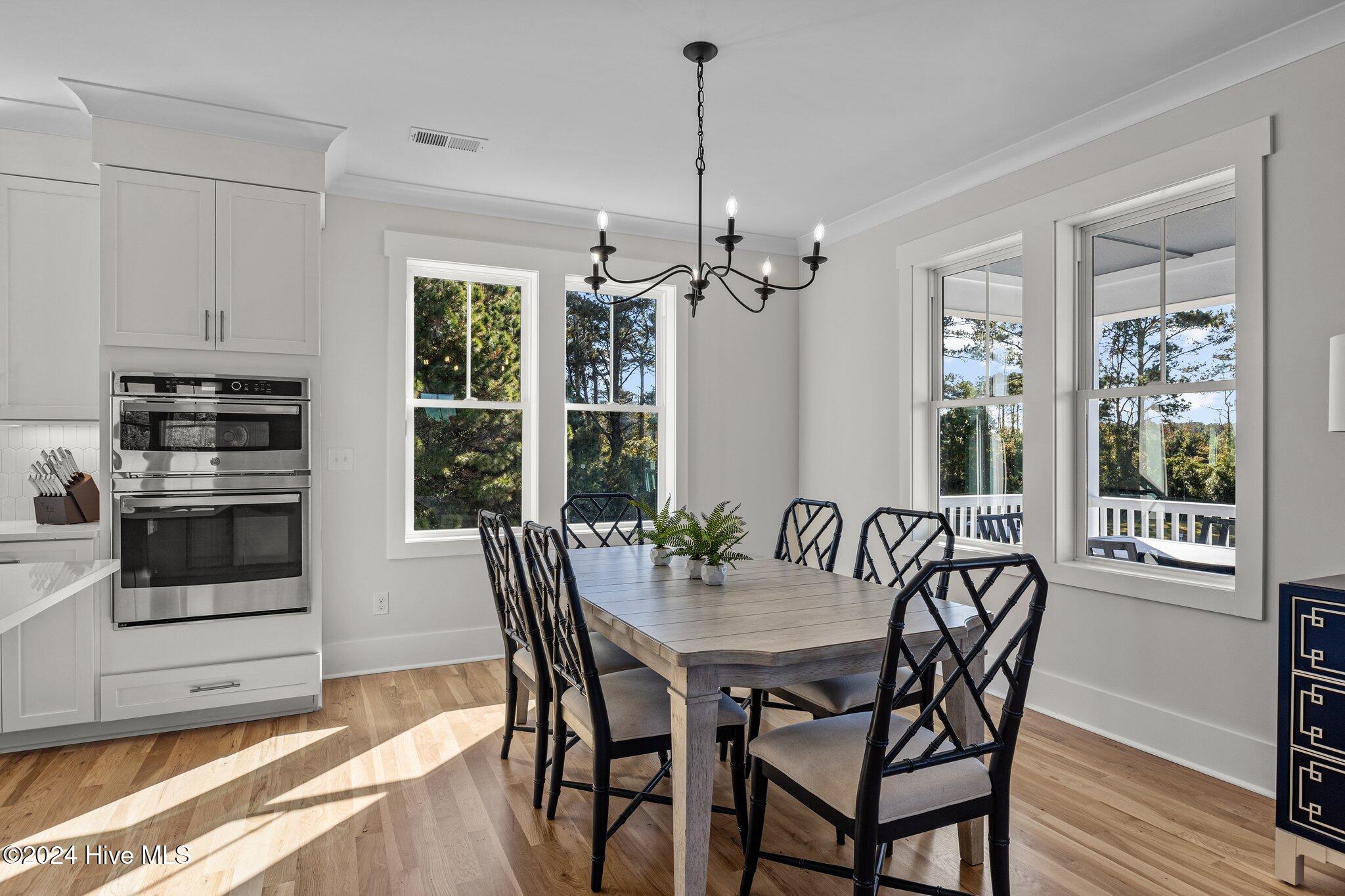 314 Anson Road Beaufort, NC 28516 - Photo 8 of 42 Dining Area