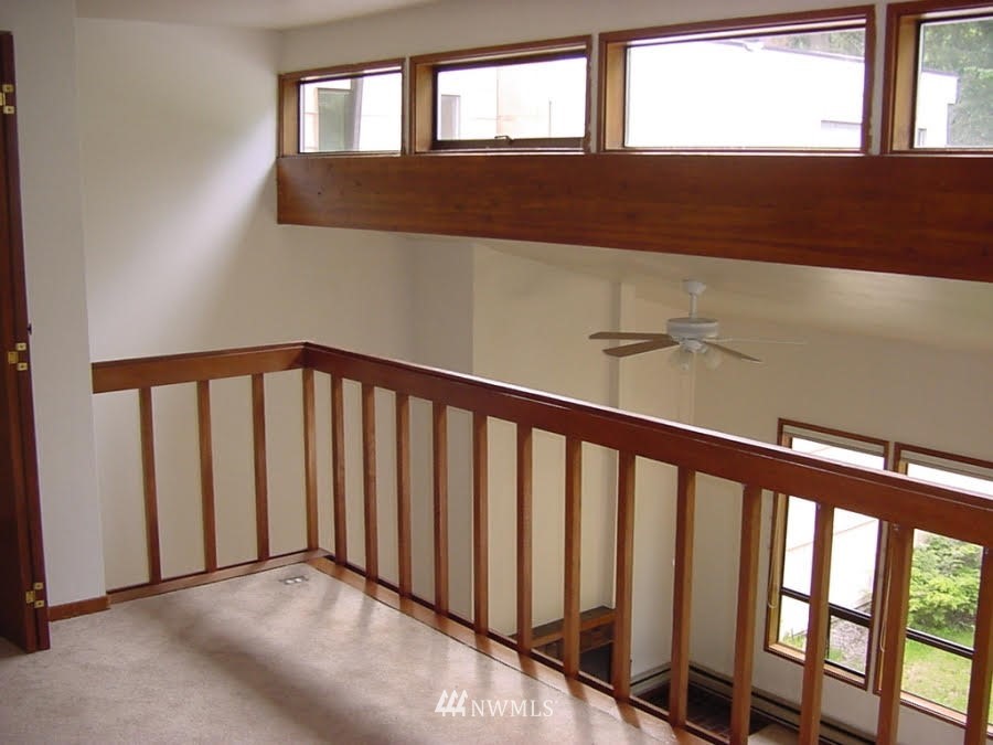 9510 Edmonds Way, Unit A&B Edmonds, WA 98020 - Photo 4 of 14 Gallery Image 4