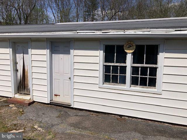 1220 Valley Road Pottsville, PA 17901 - Photo 5 of 24