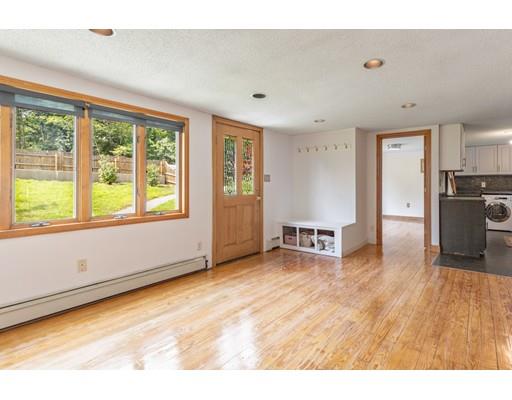 13 Summit Road Saugus, MA 01906 - Photo 8 of 31 Gallery Image 8