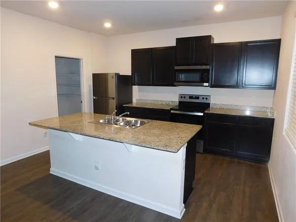 $1,950 | 519 Springer Parkway, Dallas, GA 30132