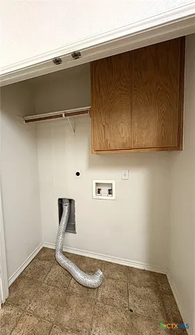 a view of utility room