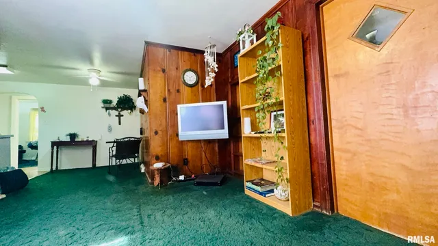 $112,000 | 1010 East Randolph Street, McLeansboro, IL 62859