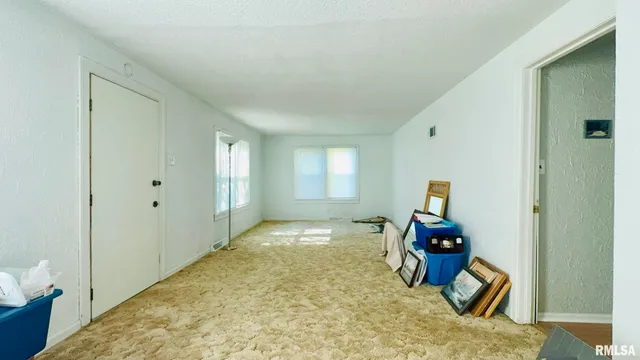 $112,000 | 1010 East Randolph Street, McLeansboro, IL 62859