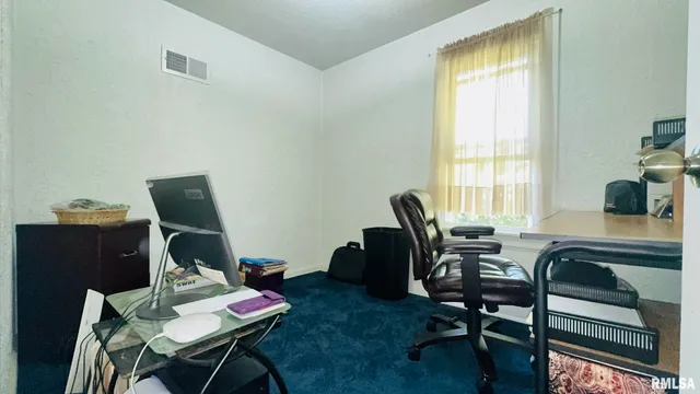 $112,000 | 1010 East Randolph Street, McLeansboro, IL 62859