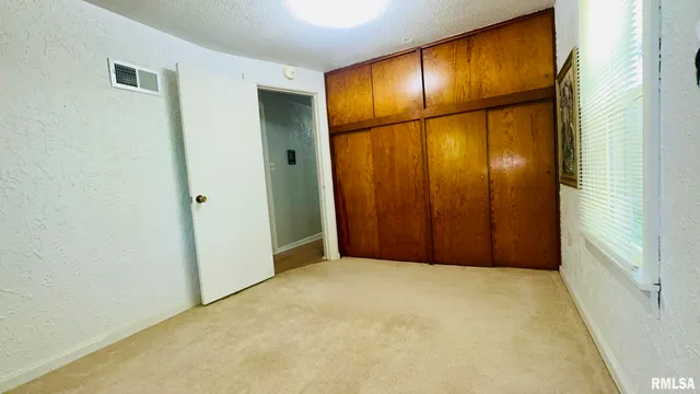 $112,000 | 1010 East Randolph Street, McLeansboro, IL 62859