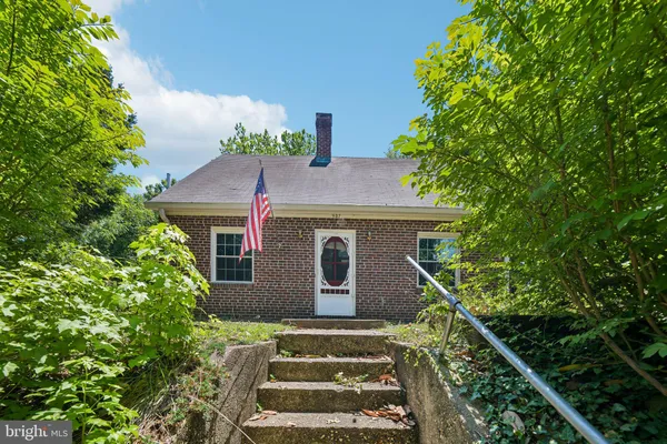 $475,000 | 907 Charles Street, La Plata, MD 20646