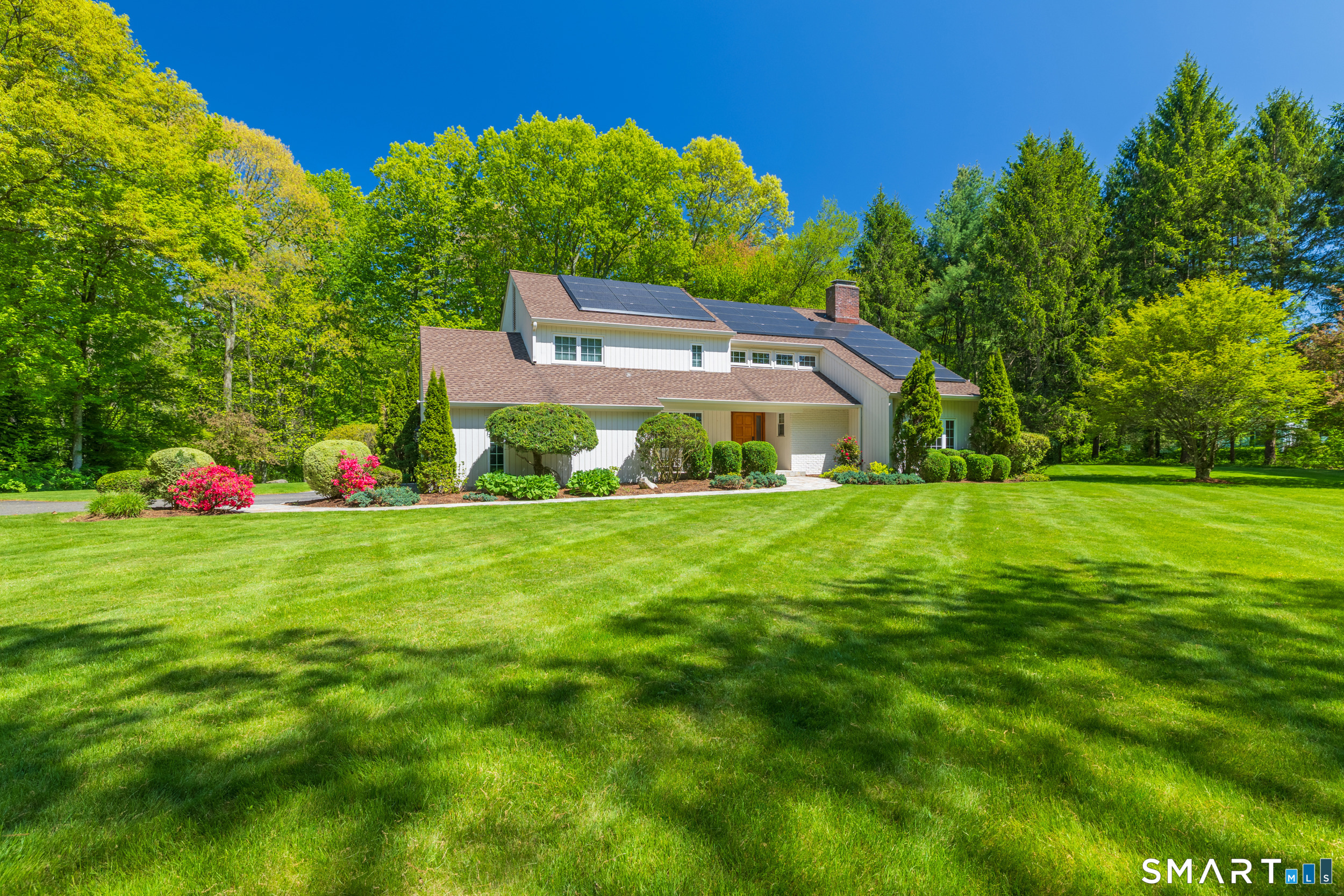 91 Lantern Ridge Road New Canaan, CT 06840 - Photo 1 of 39