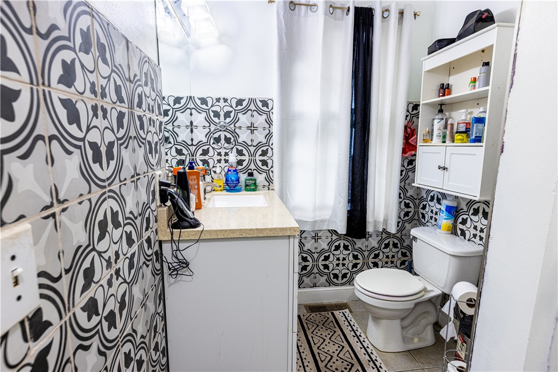 61 Cyr Street Providence, RI 02905 - Photo 15 of 40