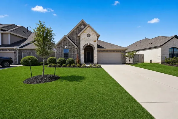 $320,000 | 32323 Cedar Crst Drive, Waller, TX 77484