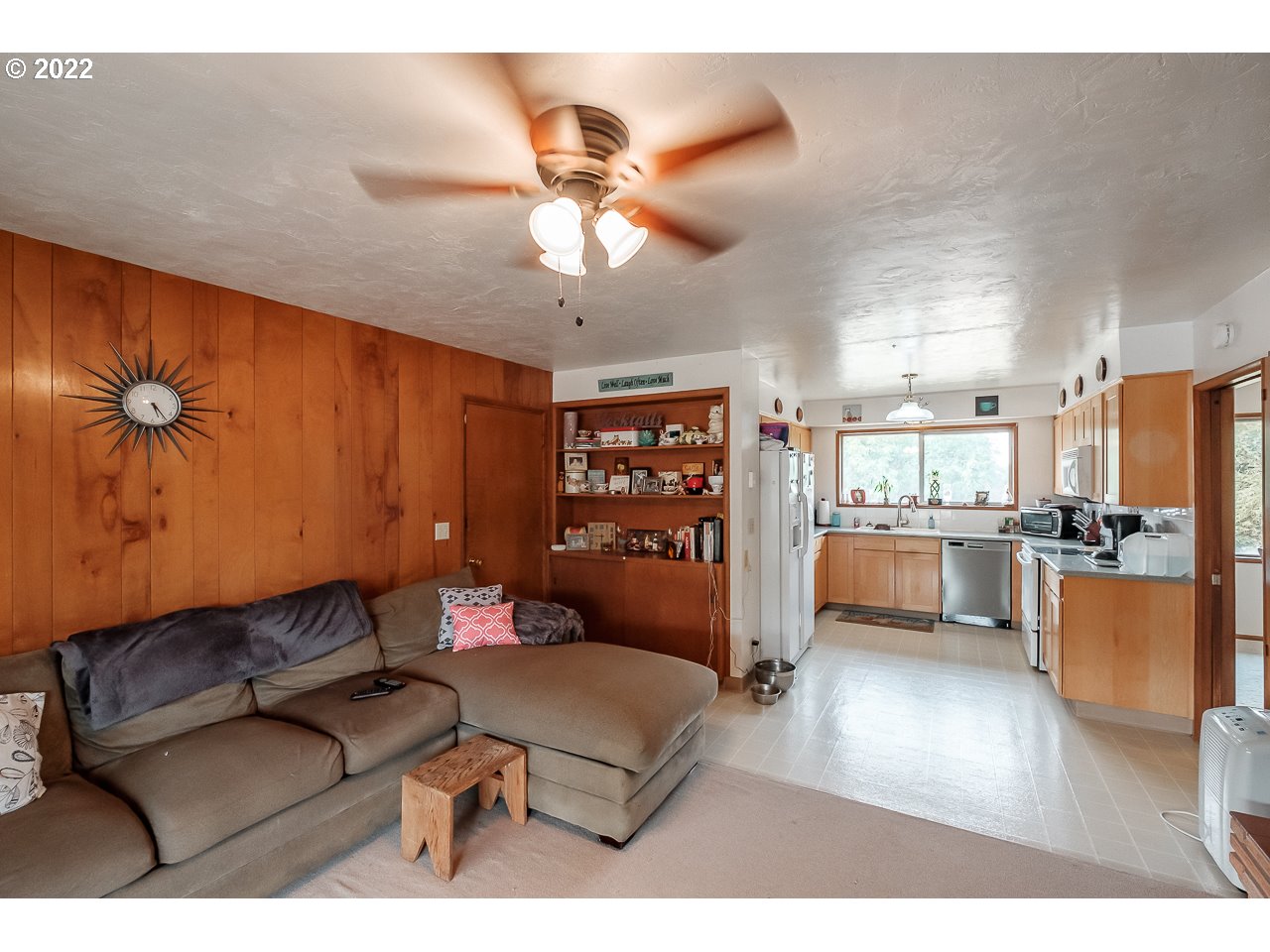 31475 Southwest Riedweg Road Cornelius, OR 97113 - Photo 25 of 32 a living room with furniture and kitchen view