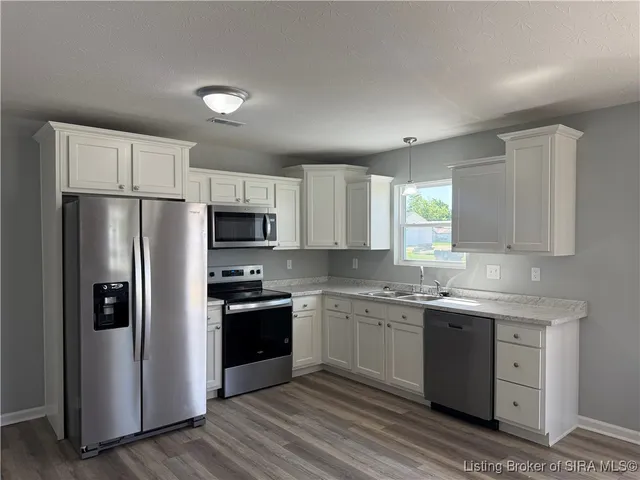 $164,900 | 202 East Walnut Street, Crothersville, IN 47229