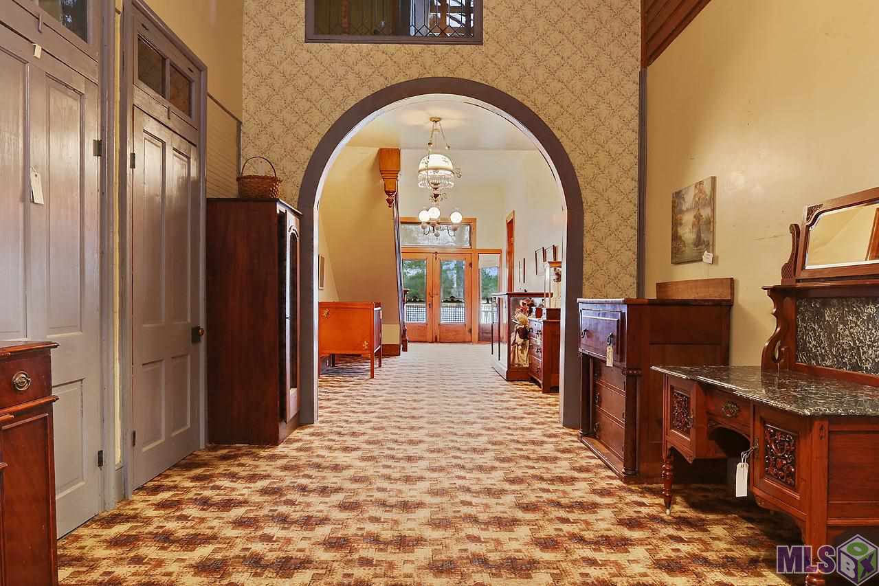 9871 South Tiger Bend Road Baton Rouge, LA 70817 - Photo 3 of 17 Hall