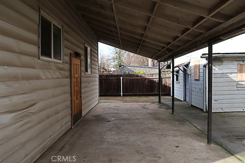 1239 Broadway Street Chico, CA 95928 - Photo 34 of 36 a view of a garage