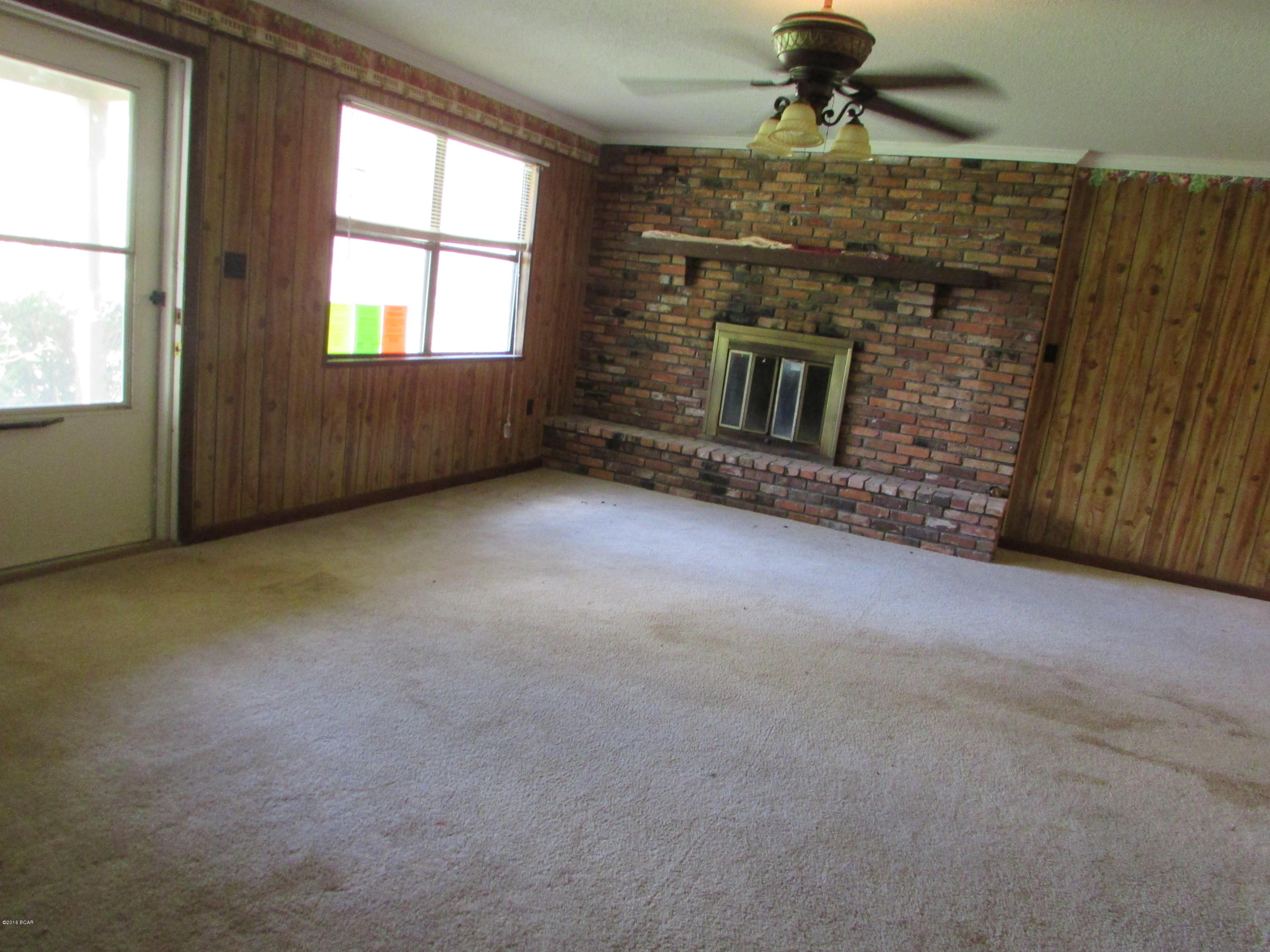610 St Rose Road Grand Ridge, FL 32442 - Photo 4 of 18 Gallery Image 4